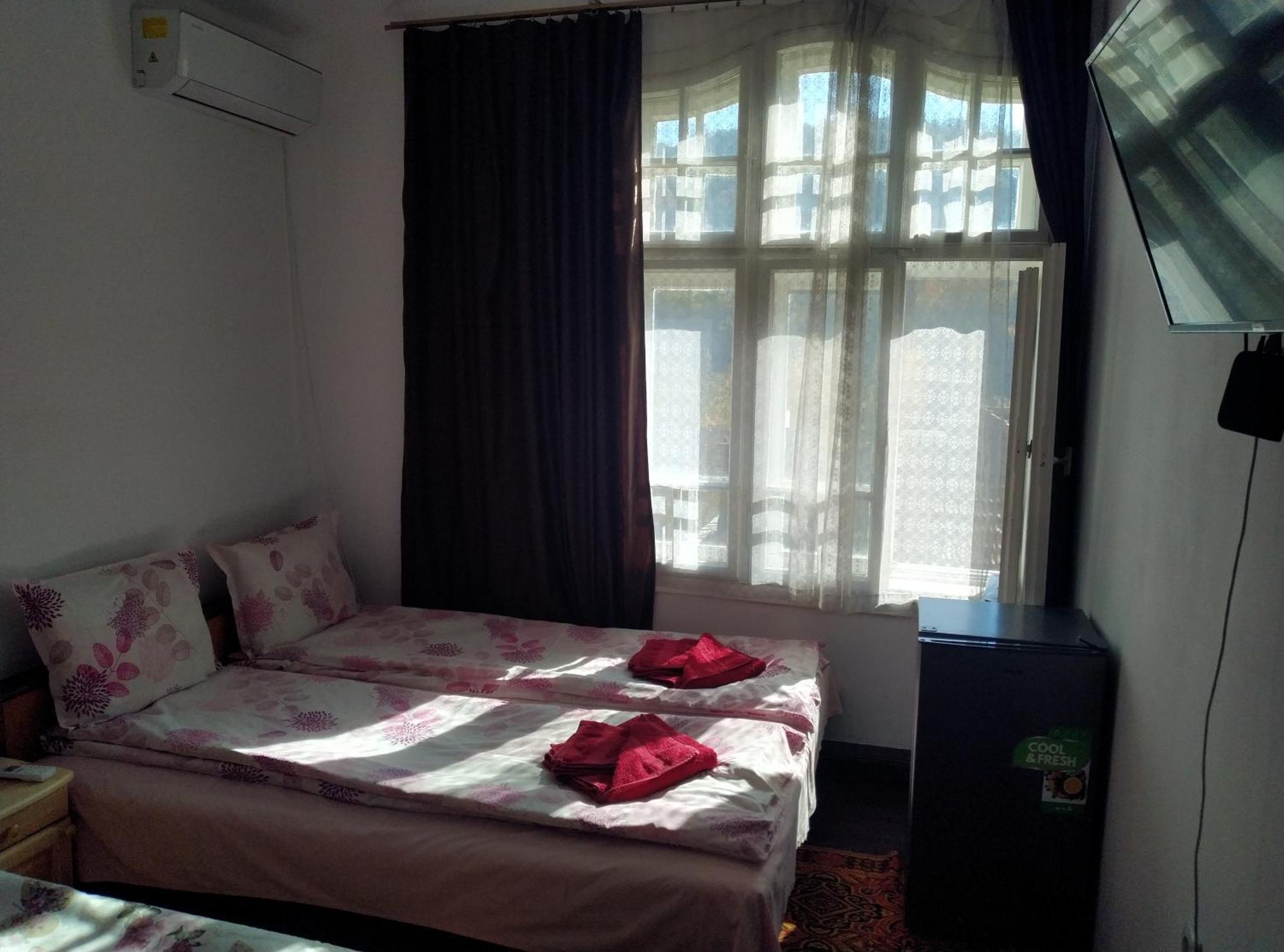 Mercury Guest House Veliko Tŭrnovo Eksteriør bilde