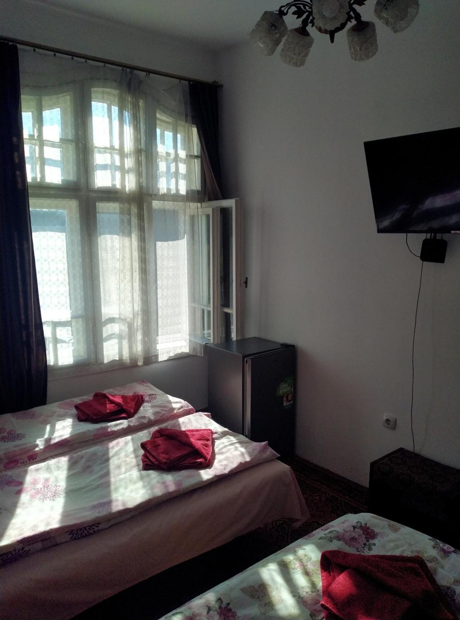 Mercury Guest House Veliko Tŭrnovo Eksteriør bilde