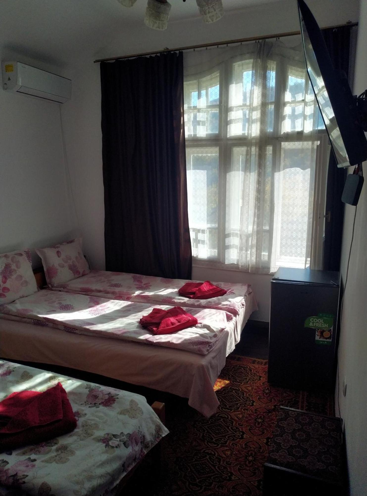 Mercury Guest House Veliko Tŭrnovo Eksteriør bilde