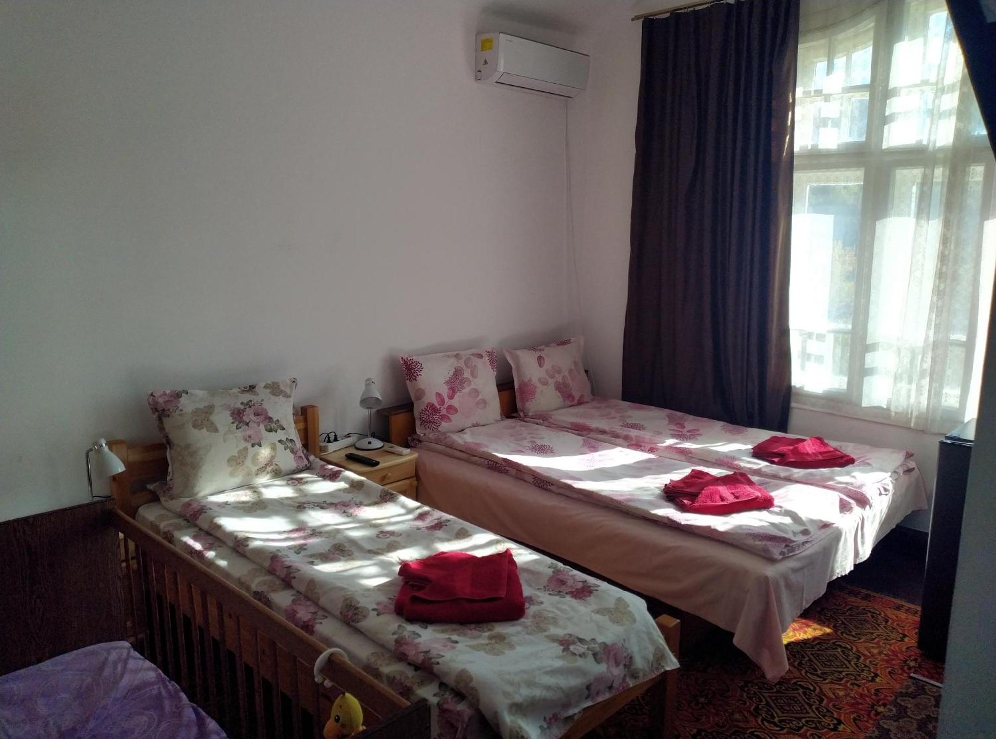 Mercury Guest House Veliko Tŭrnovo Eksteriør bilde