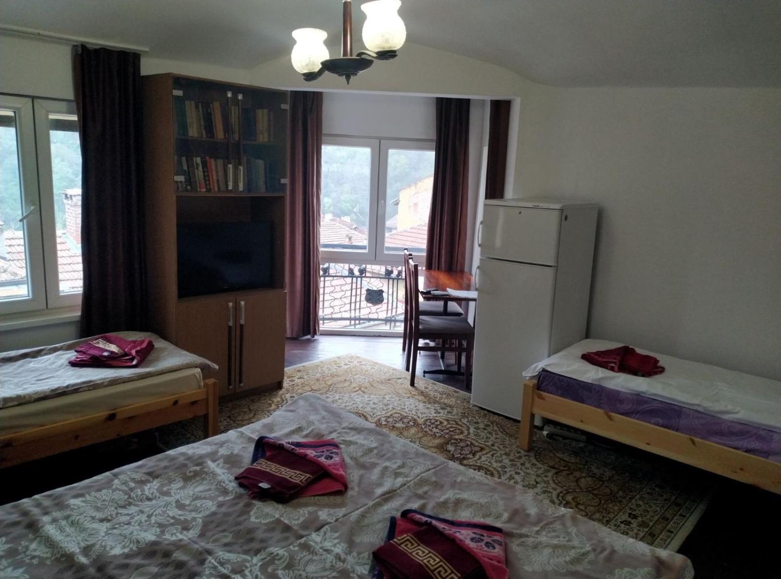 Mercury Guest House Veliko Tŭrnovo Eksteriør bilde